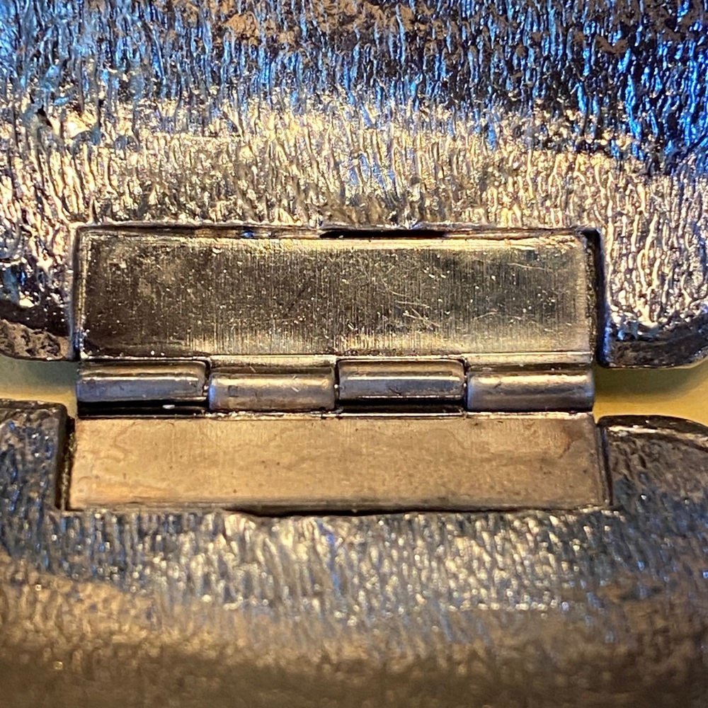 Vintage Silvertone Purse Pocketbook  Pin Opens - Picture 14 of 15
